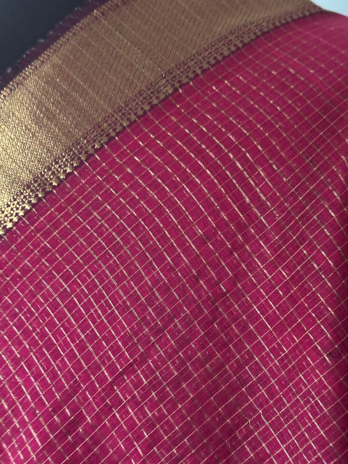 Kalyanika" (कल्याणिका) Handloom Maheshwari Silk Cotton Sarees Majenta KM01