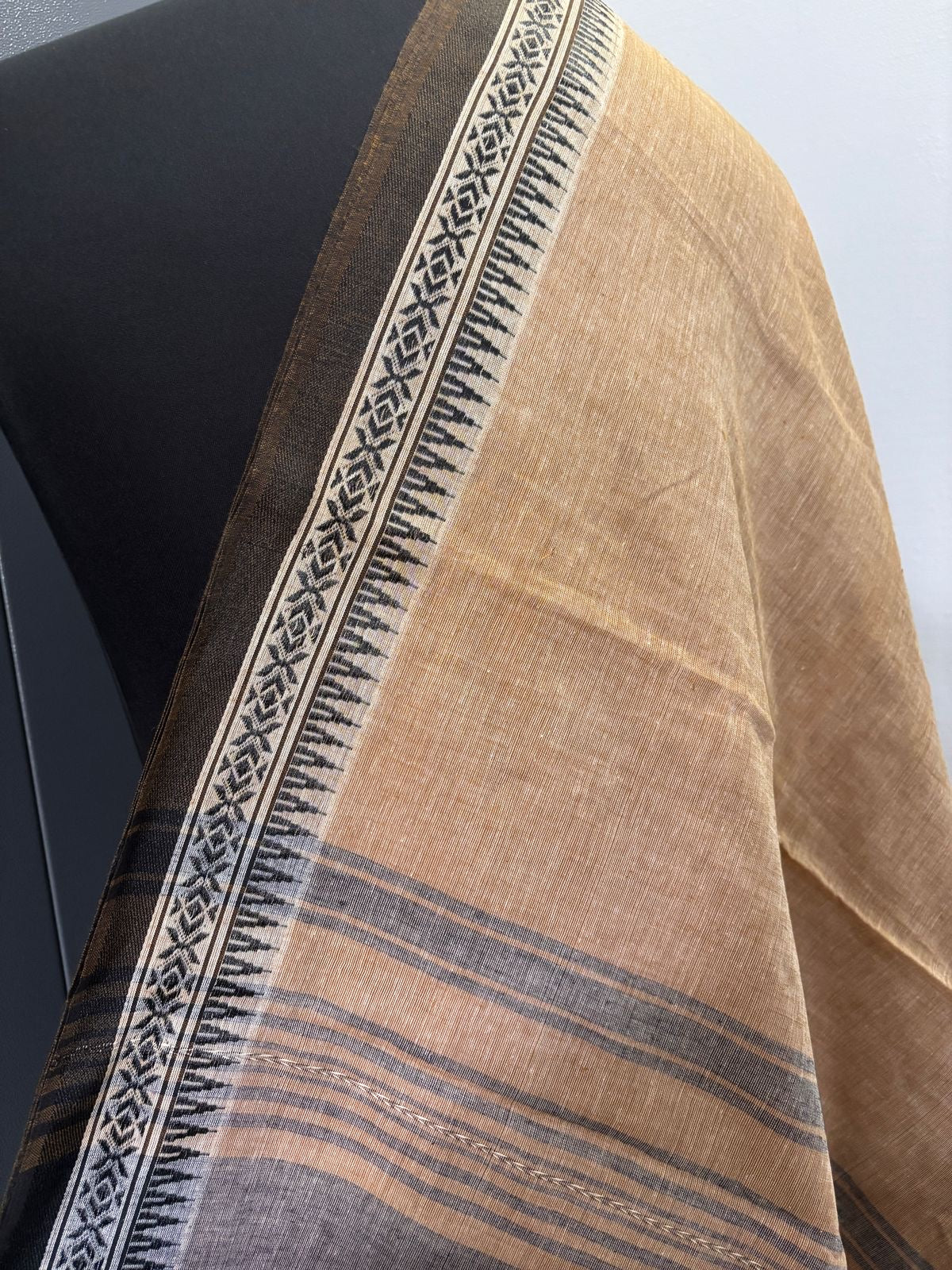 Rangini (रंगीनी) Bengal handloom dhaniakhali Saree striped pattern DHA04