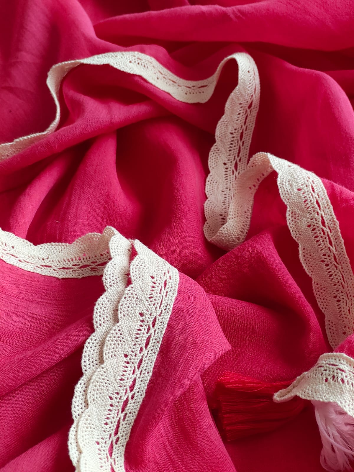 Viharika Flowy lace: pink